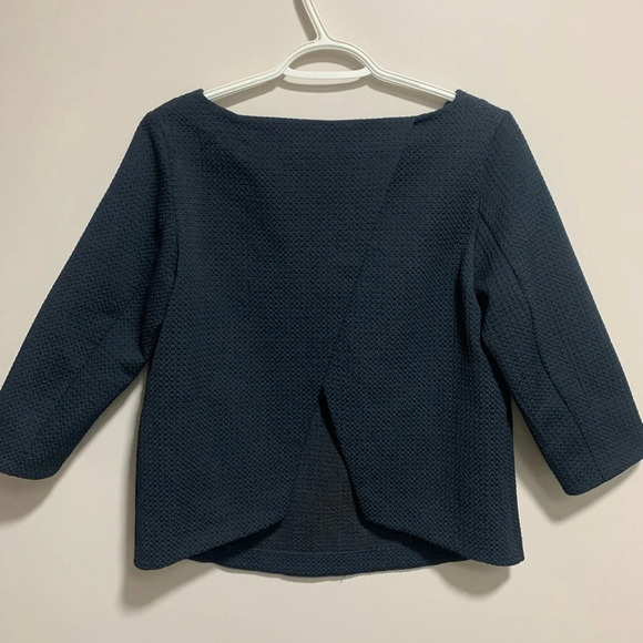 CLUB MONACO Navy 3/4 Sleeve Slit Back Top - Picture 2 of 8